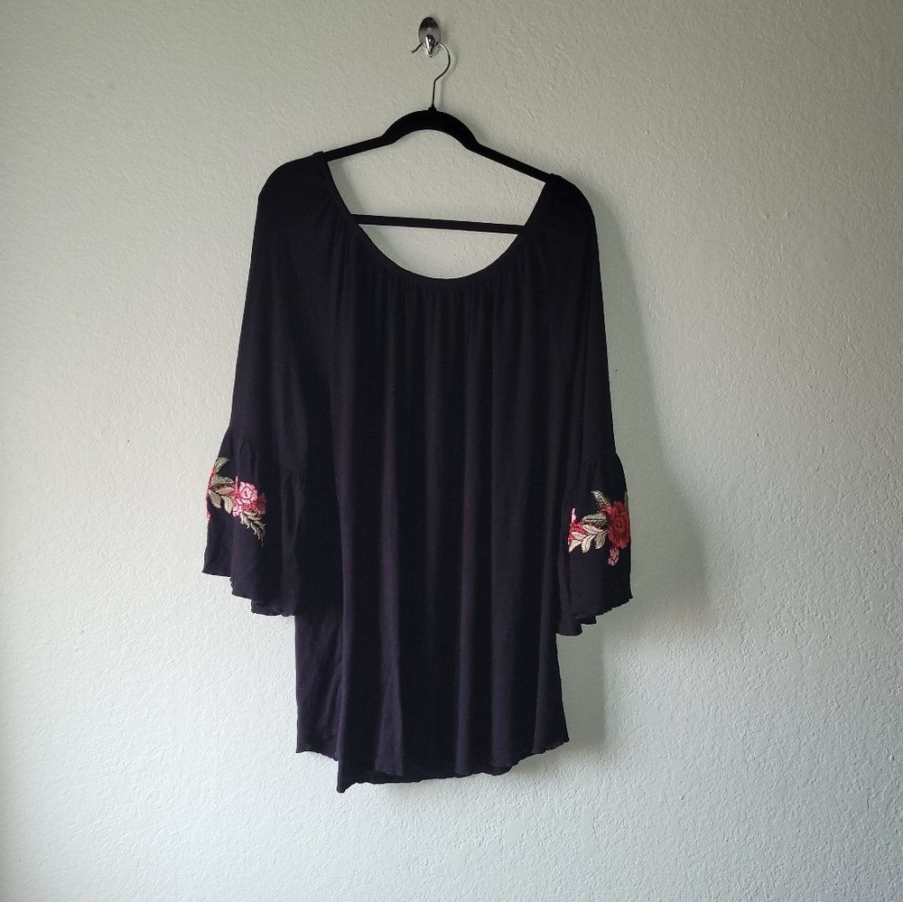 3x Black Embroidered Floral Sleeves